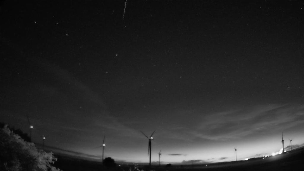 Meteor_20230711_022913.jpg
