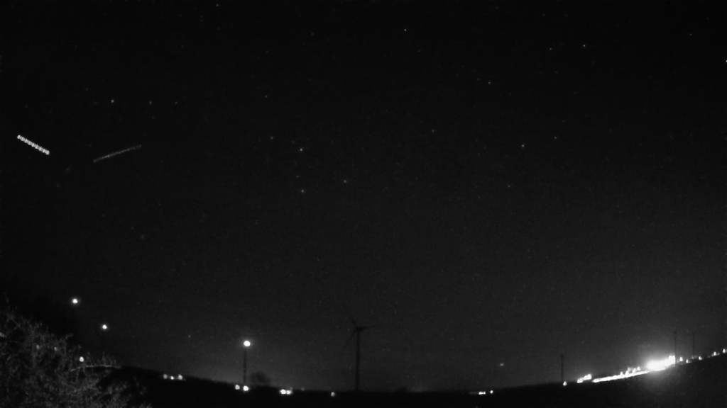 Meteor_20250327_224354.jpg