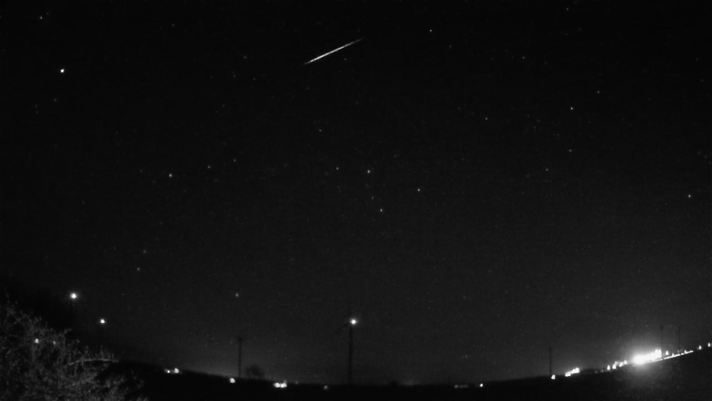 Meteor_20250327_235731.jpg