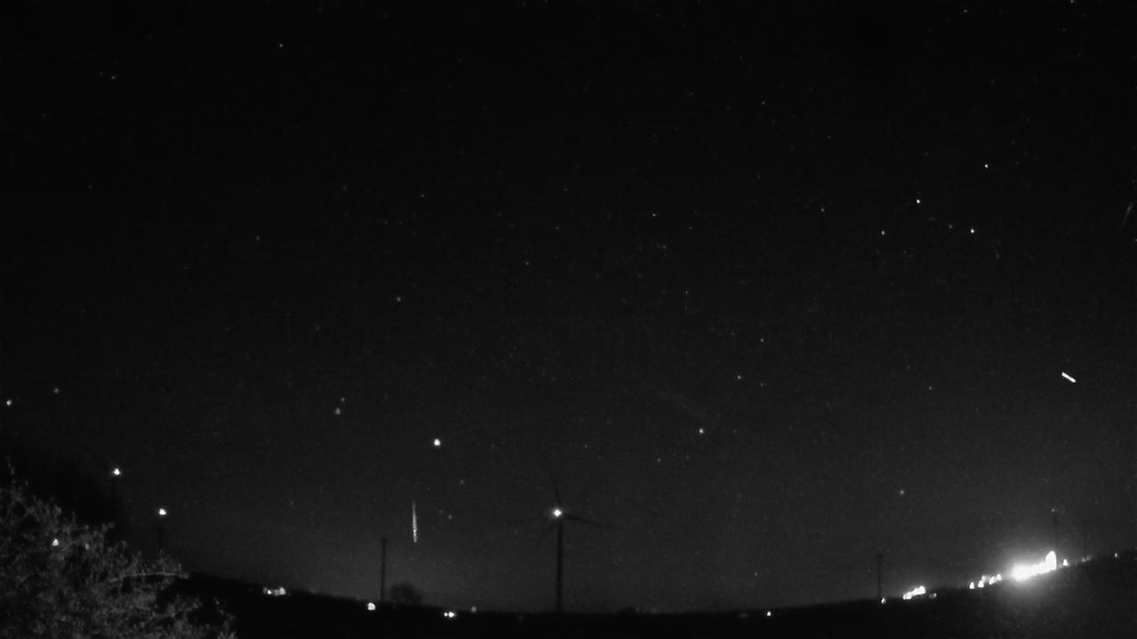 Meteor_20250404_040025.jpg