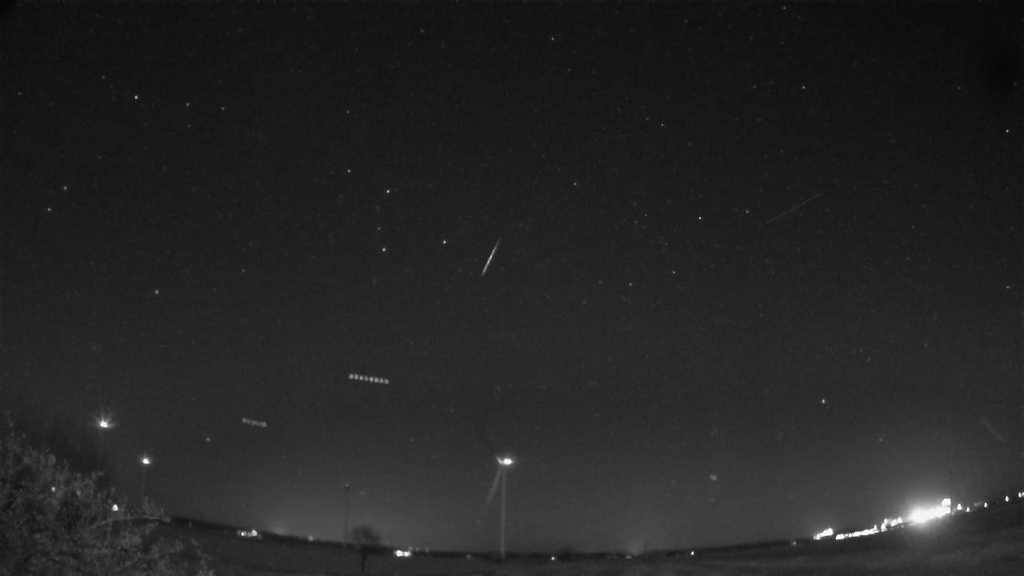 Meteor_20250407_223306.jpg