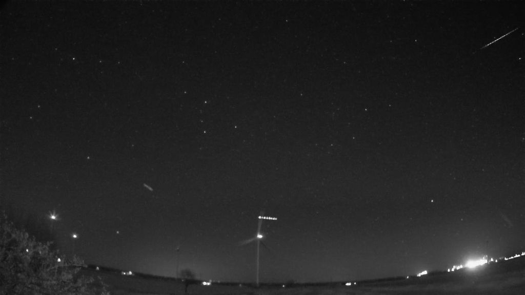 Meteor_20250407_224321.jpg