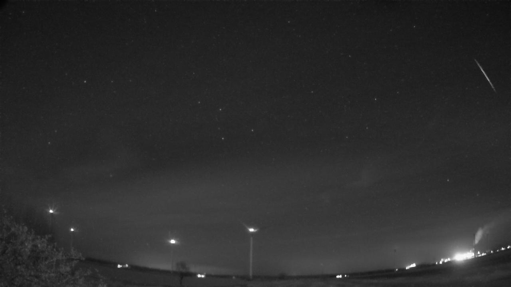 Meteor_20250408_230930.jpg