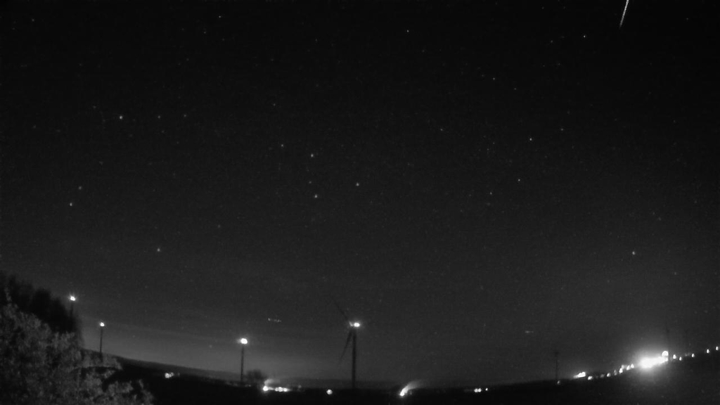 Meteor_20250420_222420.jpg