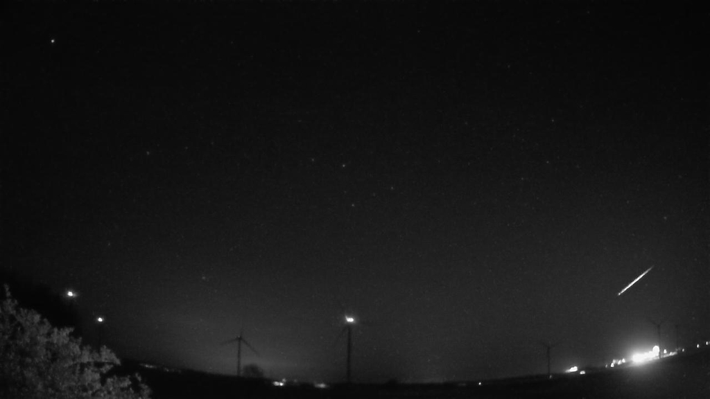 Meteor_20250422_225233.jpg