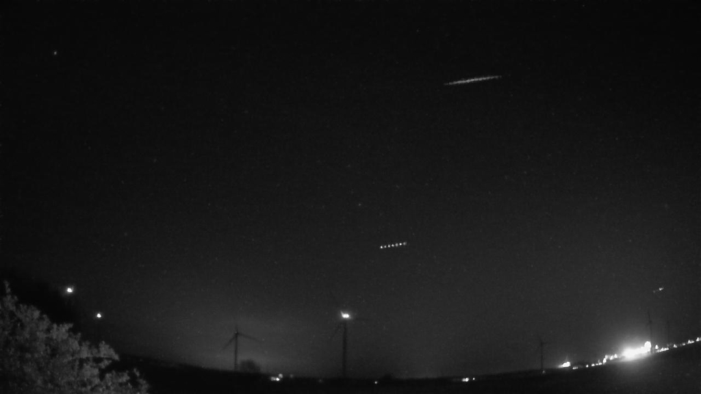 Meteor_20250422_230207.jpg