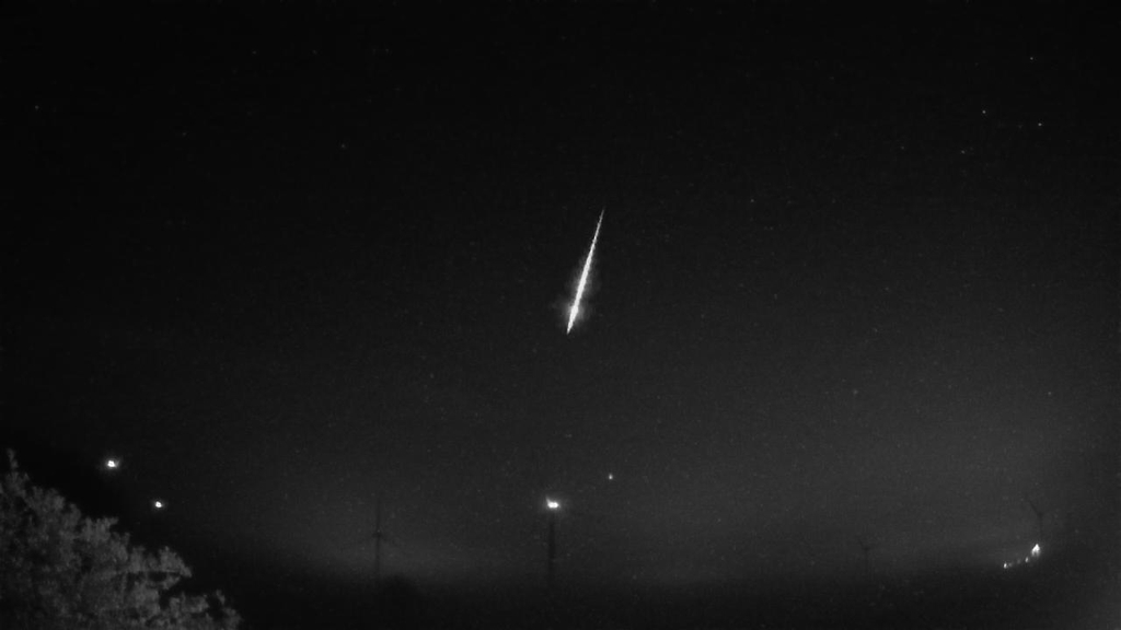 Meteor_20250423_040324.jpg