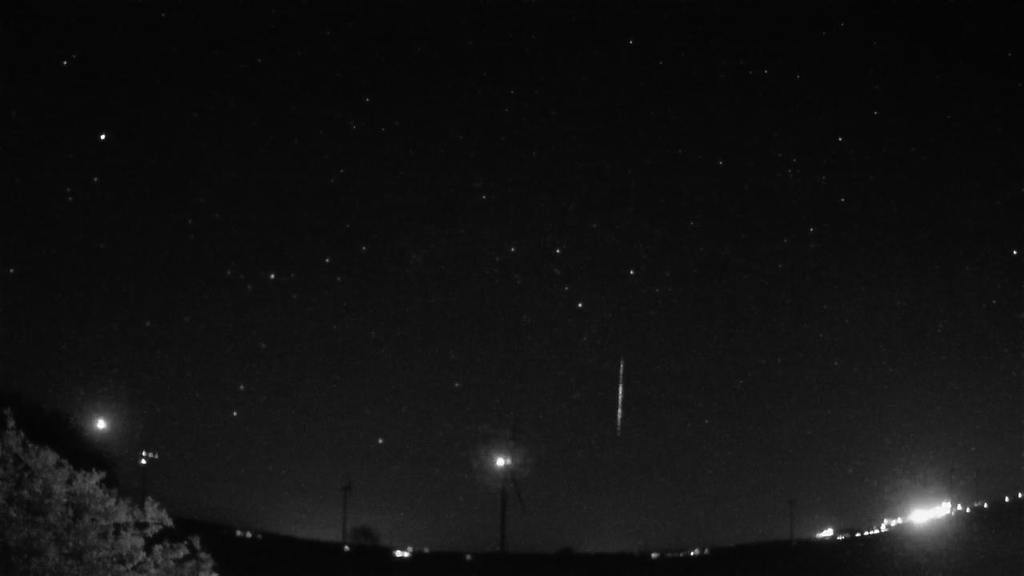 Meteor_20250425_232215.jpg