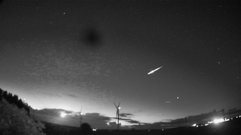 Meteor_20250801_225908.jpg