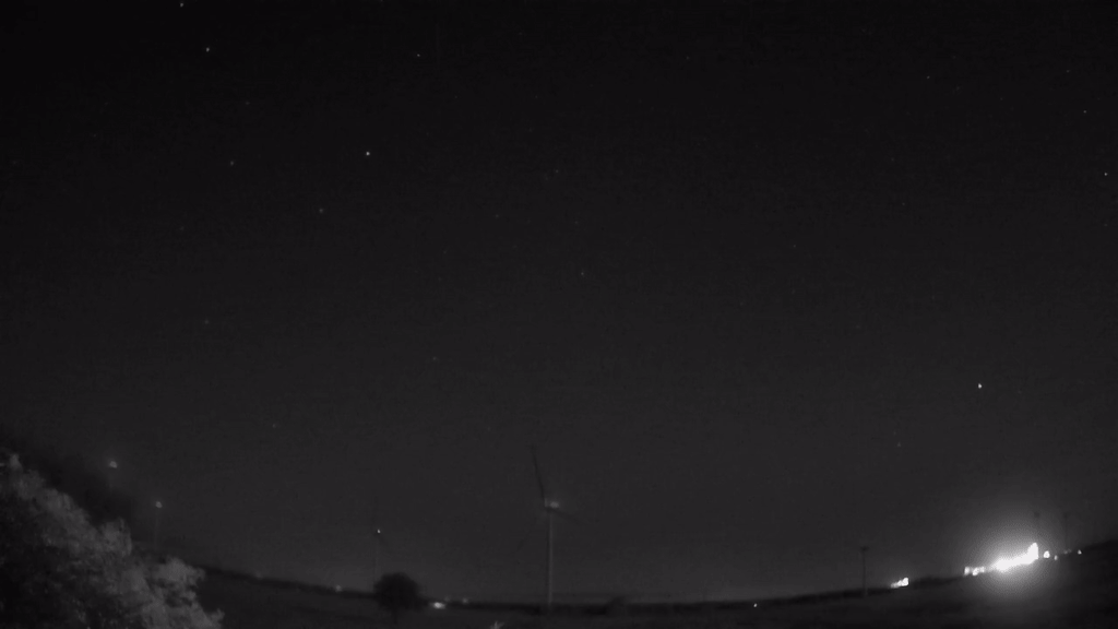 Meteor_20240725_004424.gif
