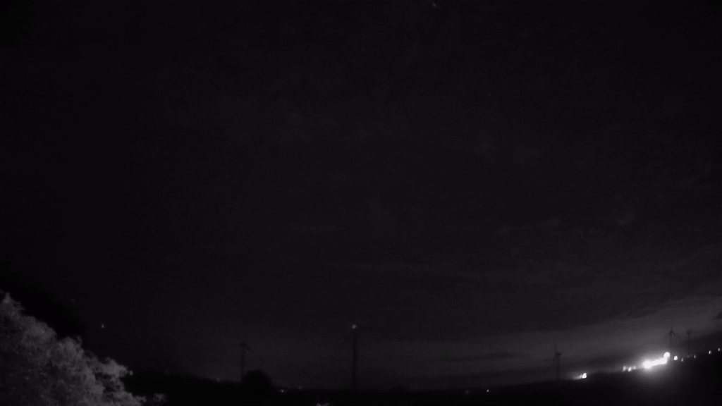Meteor_20240818_042114.gif