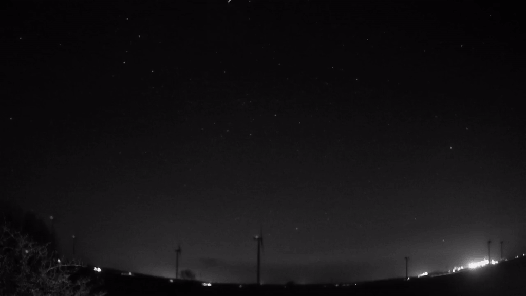 Meteor_20250321_204350.gif