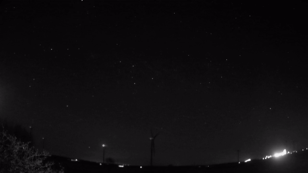 Meteor_20250401_233731.gif