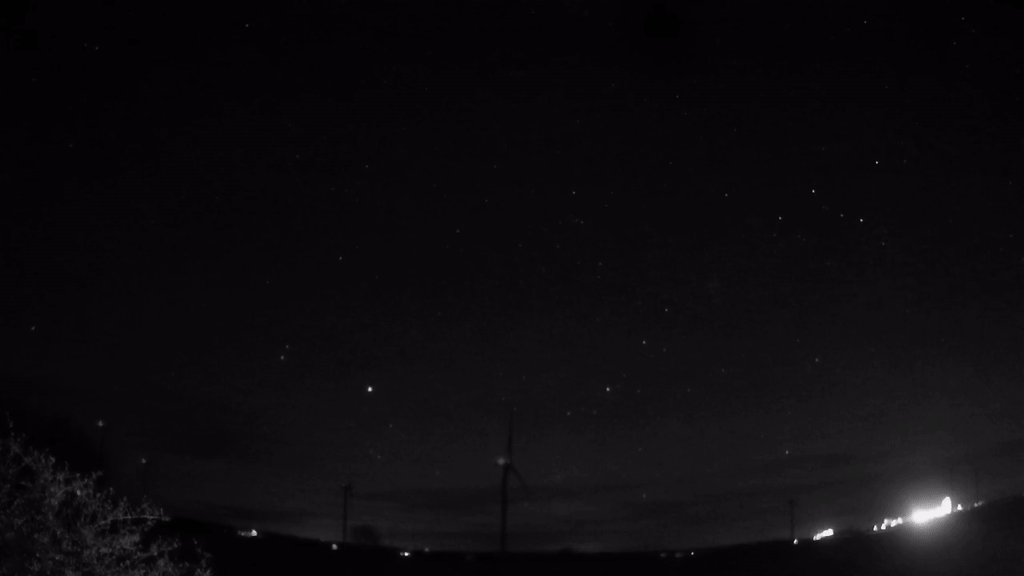 Meteor_20250403_035232.gif