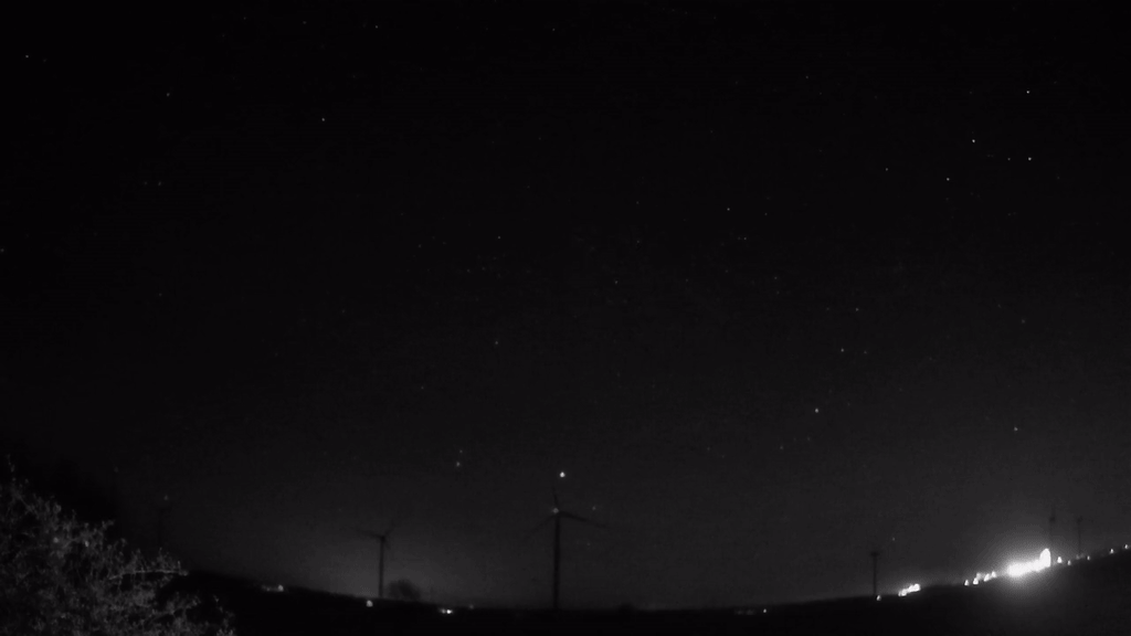 Meteor_20250404_045525.gif