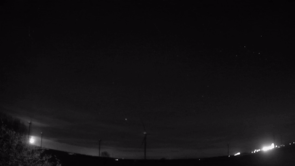 Meteor_20250405_041756.gif