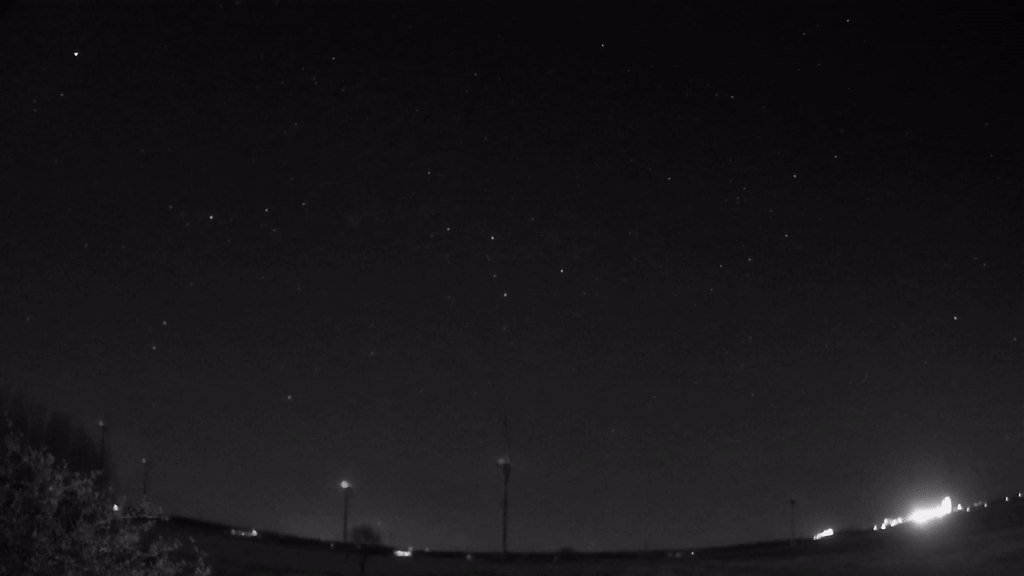 Meteor_20250405_235638.gif
