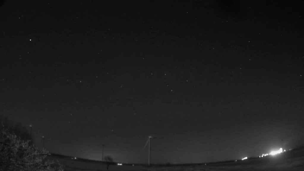 Meteor_20250408_003148.gif
