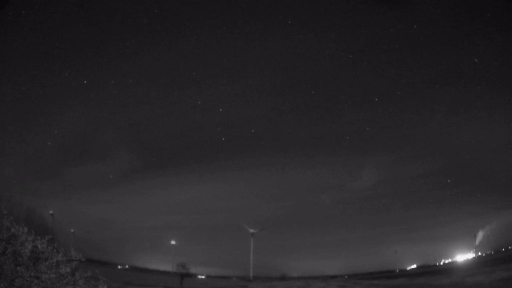 Meteor_20250408_230930.gif