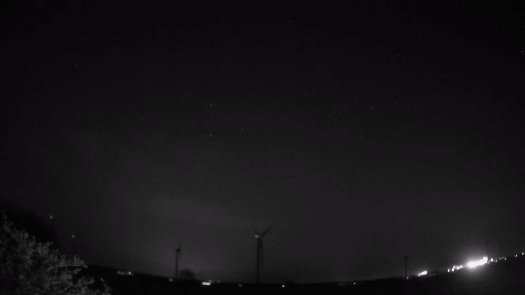 Meteor_20250414_222423.gif