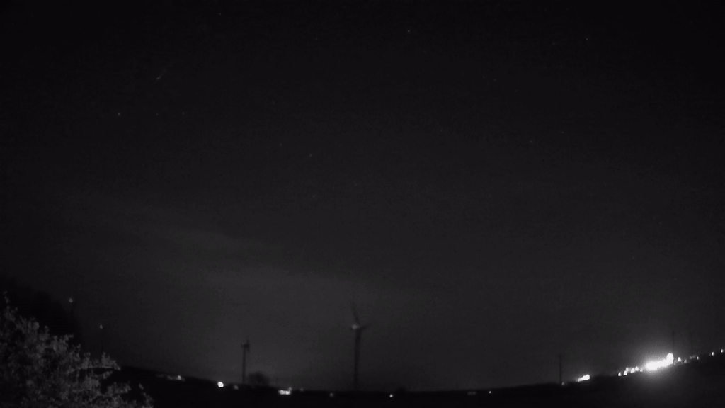 Meteor_20250414_224412.gif
