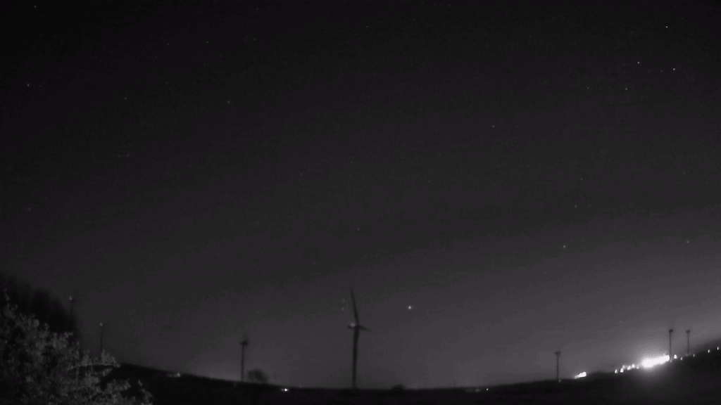 Meteor_20250415_044557.gif
