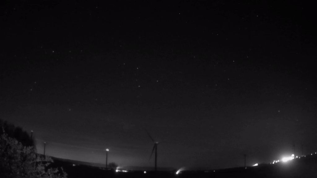 Meteor_20250420_222420.gif