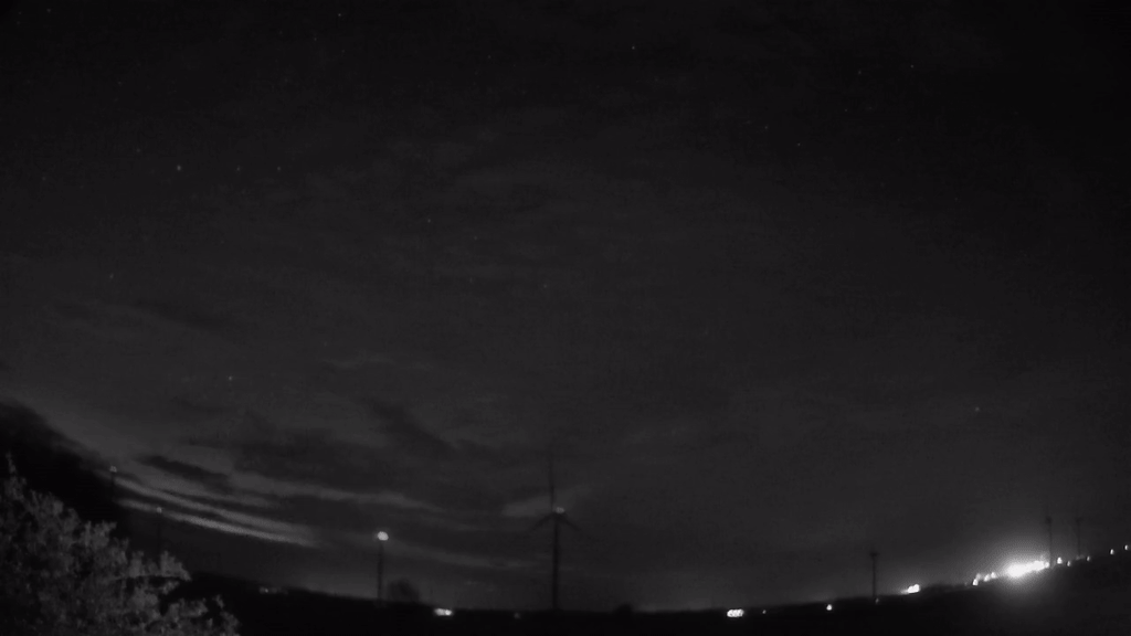 Meteor_20250421_221058.gif