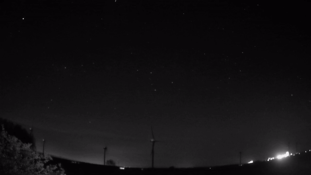 Meteor_20250424_224550.gif