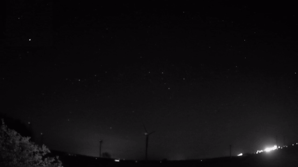 Meteor_20250424_232629.gif