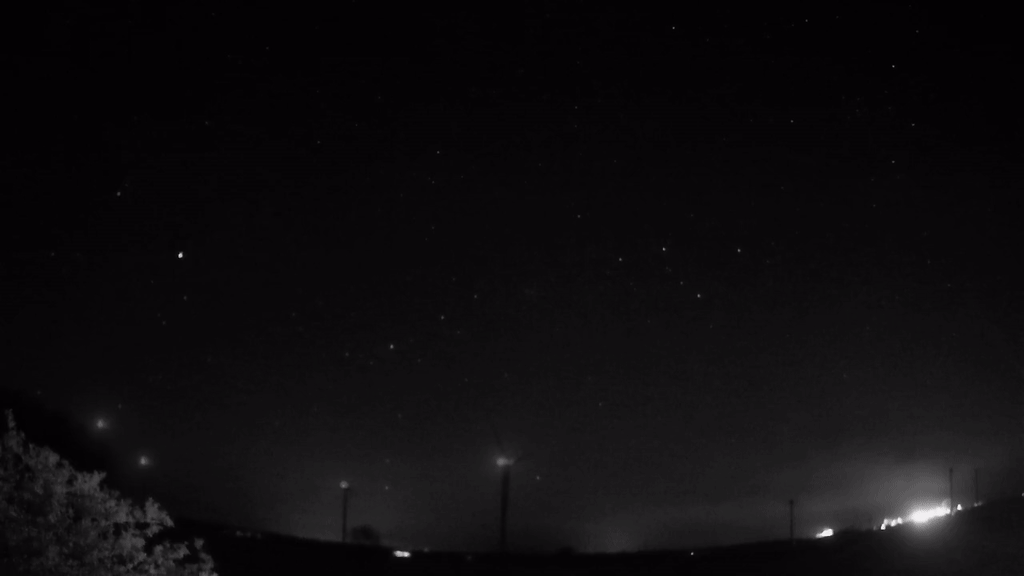 Meteor_20250425_003610.gif