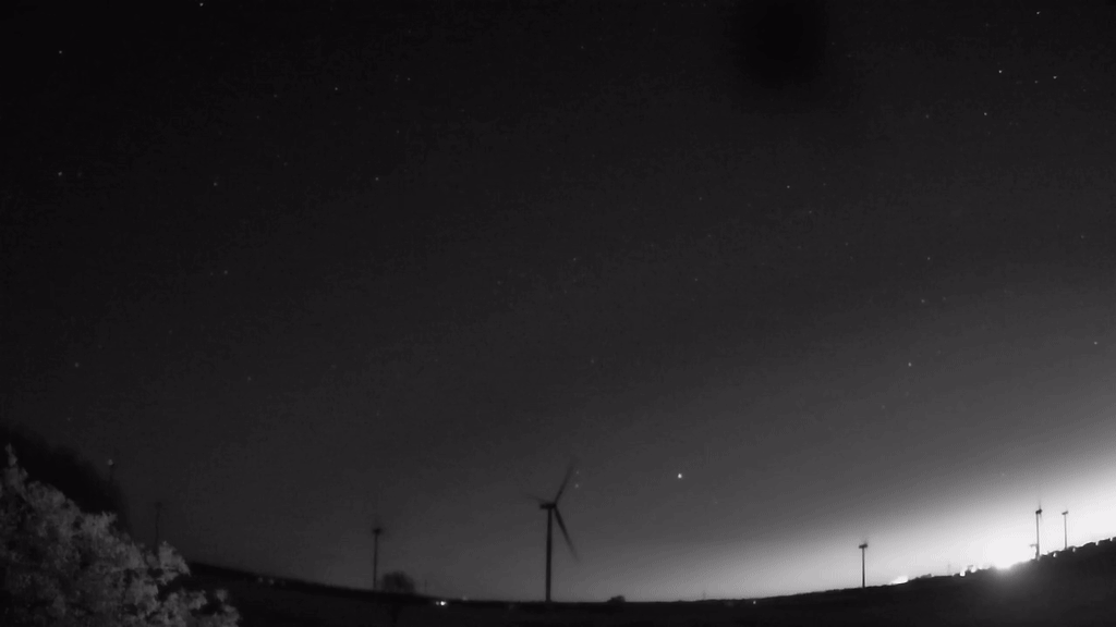 Meteor_20250427_041757.gif